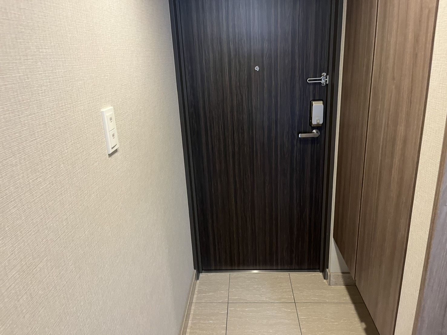 RJRプレシア南堀江の玄関写真