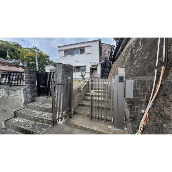 丸山町1丁目貸家の外観写真