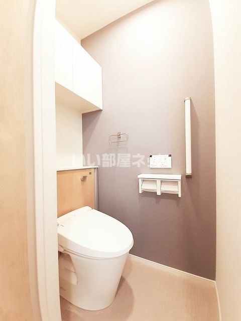 ＪＲ阪和線 新家駅 徒歩5分 2階建 築4年のトイレ写真