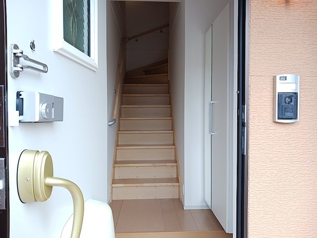 玄関　落ち着いた玄関です