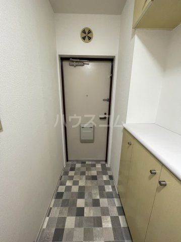 市川東レジデンスの玄関写真