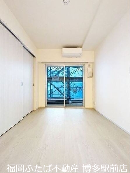 Q-STAGE姪浜の居間写真