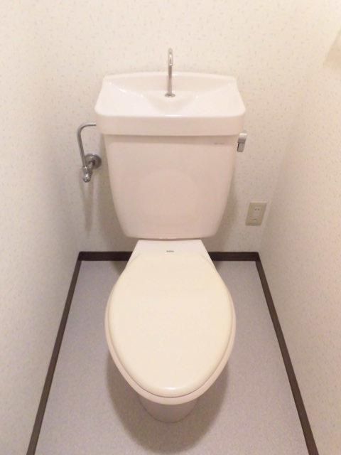 トイレ　清潔感のあるトイレです