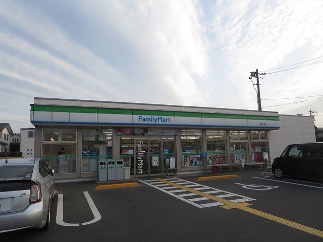 コンビニ　ファミリーマート鳥取古海店（コンビニ）まで450m