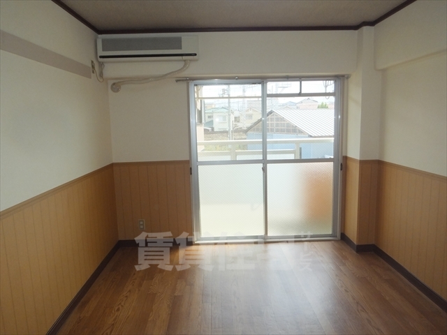 コーポ大栄の居間写真