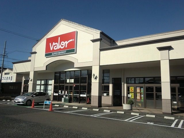 スーパー　バロー高富店（スーパー）まで950m