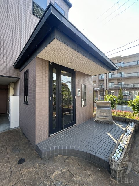 ＪＲおおさか東線 南吹田駅 徒歩9分 3階建 築27年の外観写真