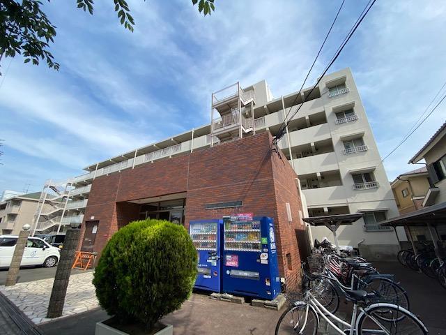 新藤マンションの外観写真