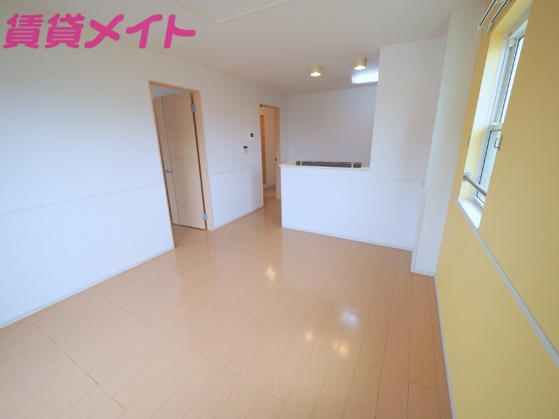 居室・リビング　同型参考写真