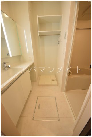 その他設備　室内洗濯機置場です