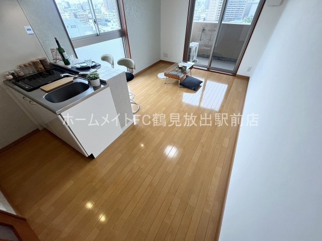 バルーンフラワー諏訪の居間写真