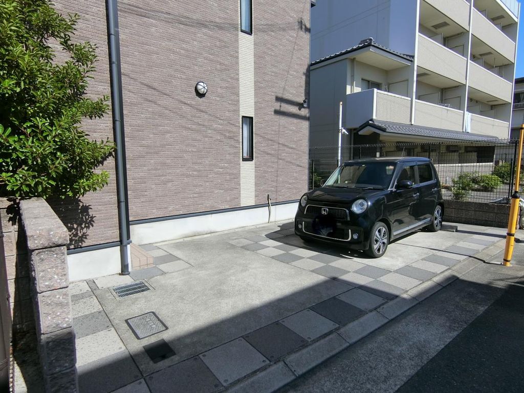 駐車場　外観