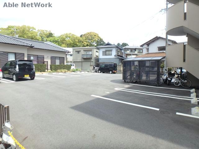 駐車場　駐車場