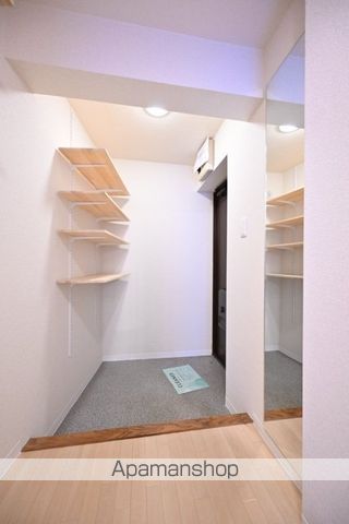 京王線 下高井戸駅 徒歩5分 5階建 築39年の玄関写真