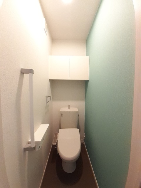 ＪＲ予讃線 丸亀駅 徒歩36分 2階建 築3年のトイレ写真
