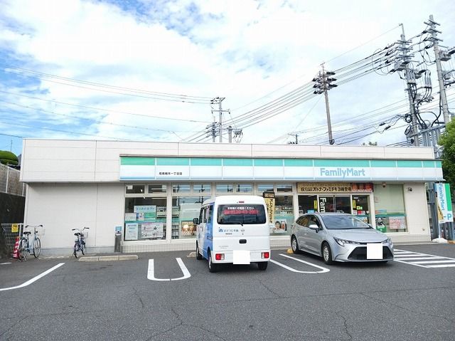 コンビニ　ファミリーマート周南楠木一丁目（コンビニ）まで550m
