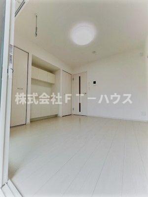 ヴィラ西船橋の居間写真