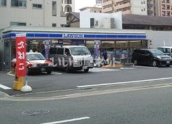 コンビニ　ローソン博多住吉４丁目店（コンビニ）まで290m