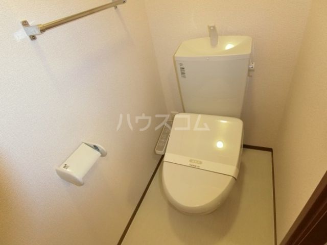 ＪＲ相模線 香川駅 徒歩10分 2階建 築11年のトイレ写真
