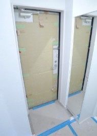 玄関　※別部屋参考写真