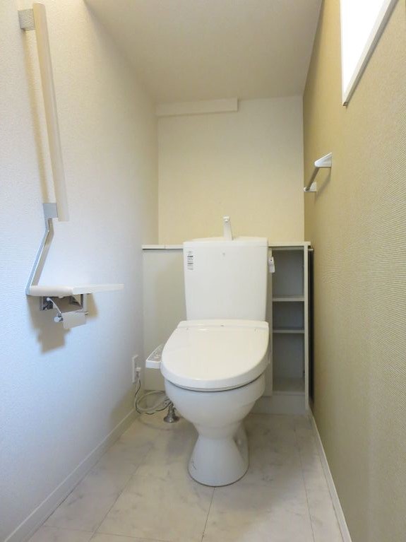 トイレ　温水洗浄便座♪