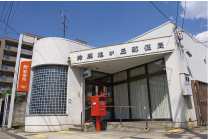 郵便局　鈴鹿旭が丘郵便局（郵便局）まで230m