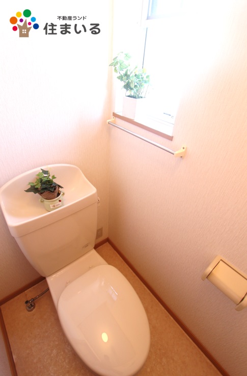 トイレ　※写真は同型タイプとなります