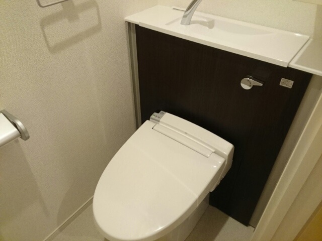 トイレ　※同物件、別部屋になります。