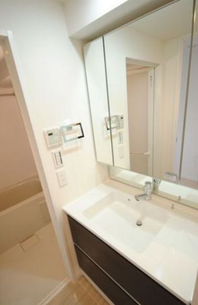 洗面設備　★収納付き、独立洗面台★