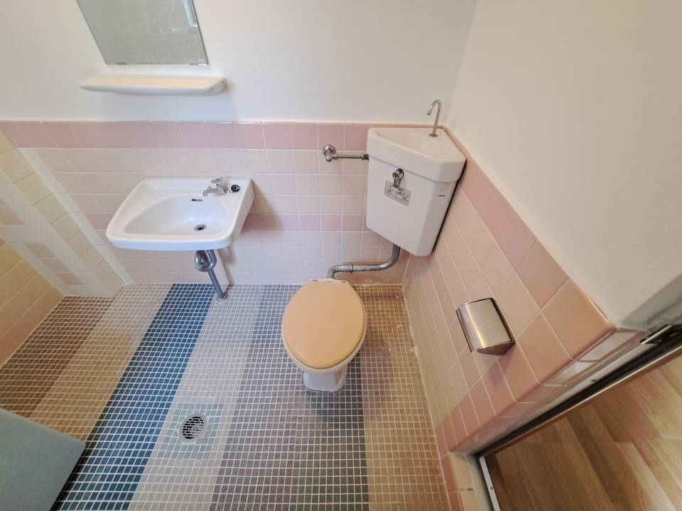 トイレ　トイレ