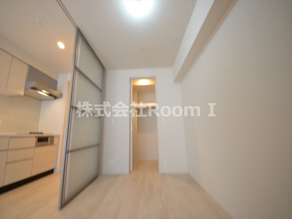 居室・リビング　コンパクトで使いやすい洋室です