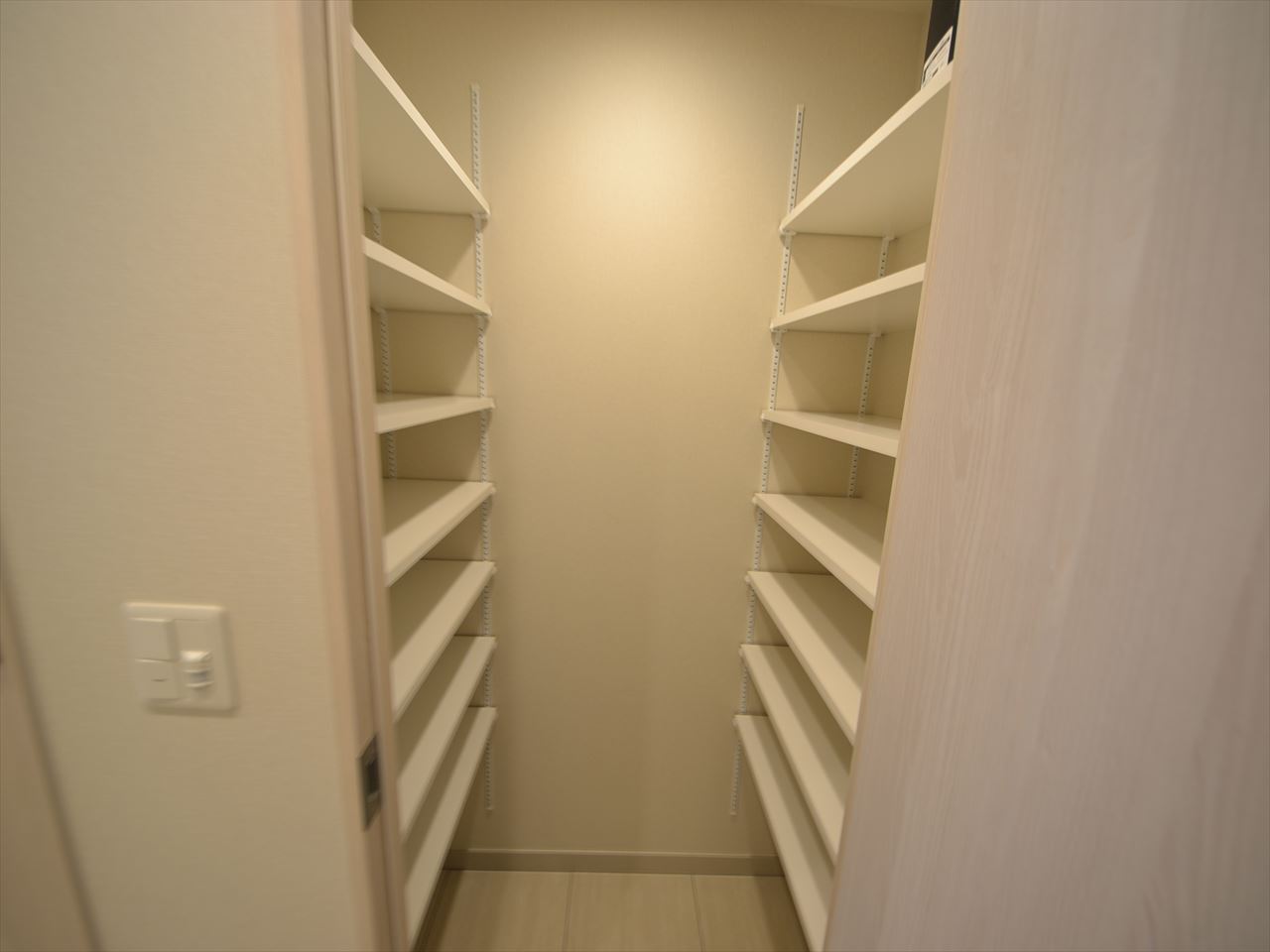 玄関　シューズインクローゼット