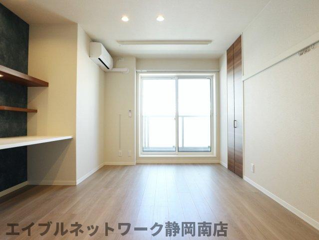 居室・リビング　ゆったりとした居間です