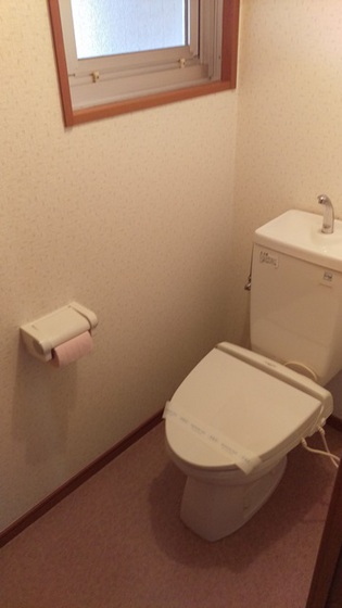 トイレ　※別号室の写真です。