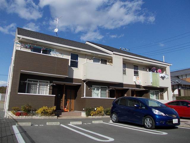 江田島市大柿町大原のアパートの建物外観