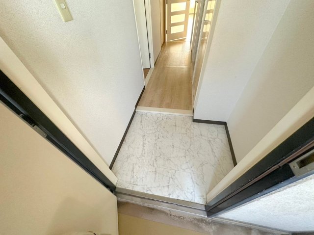 玄関　玄関が大きいと、とても解放感があります。