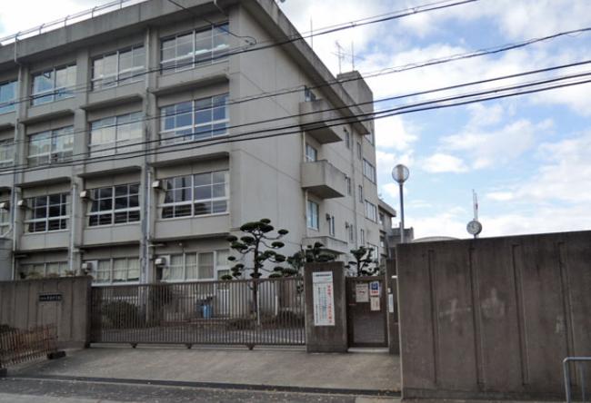 中学校　大東市立大東中学校（中学校）まで485m