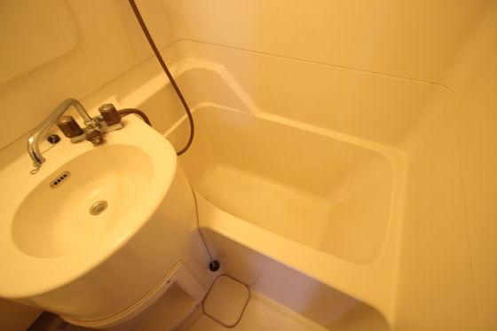 バス・シャワールーム　※別のお部屋の写真です。