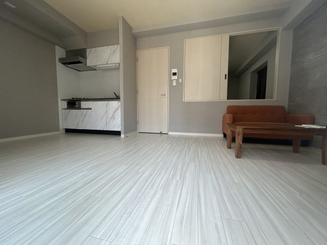 居室・リビング　※同物件別号室