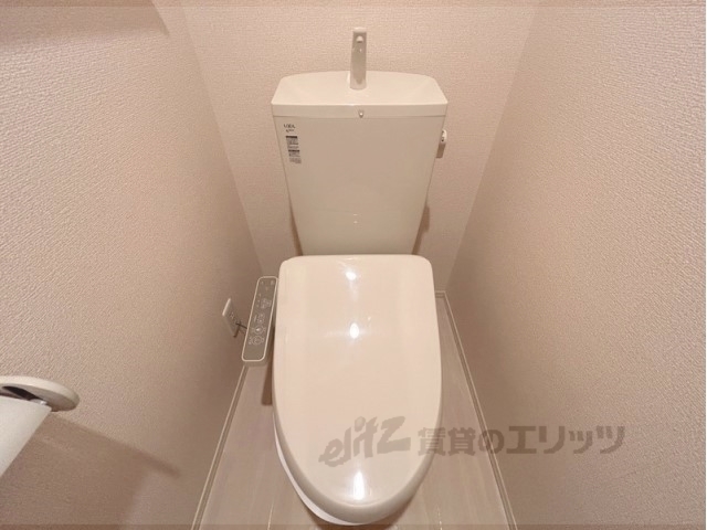 【橿原市菖蒲町のアパートのトイレ】