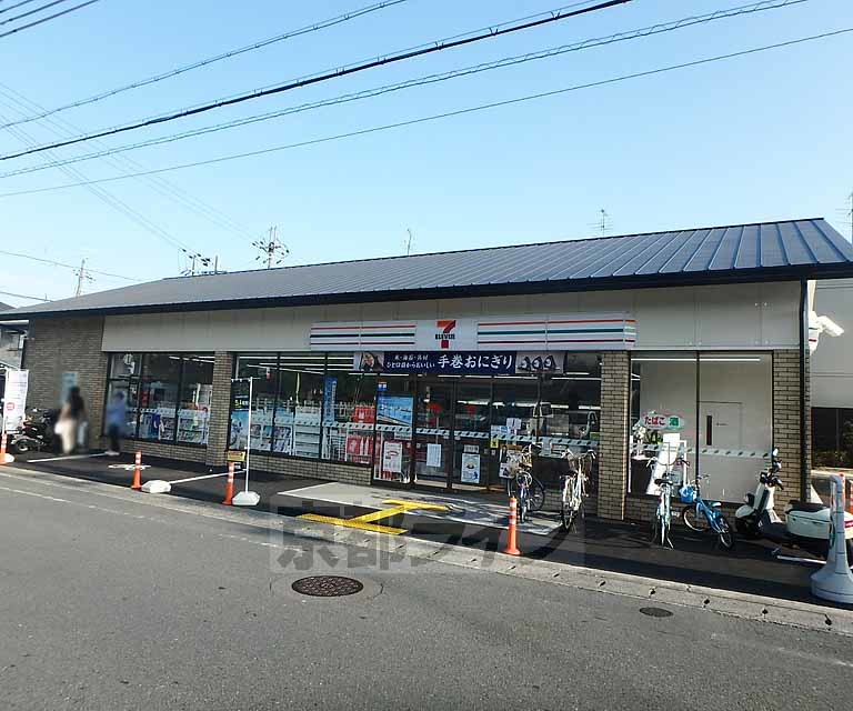 【京都市西京区上桂西居町のアパートのコンビニ】