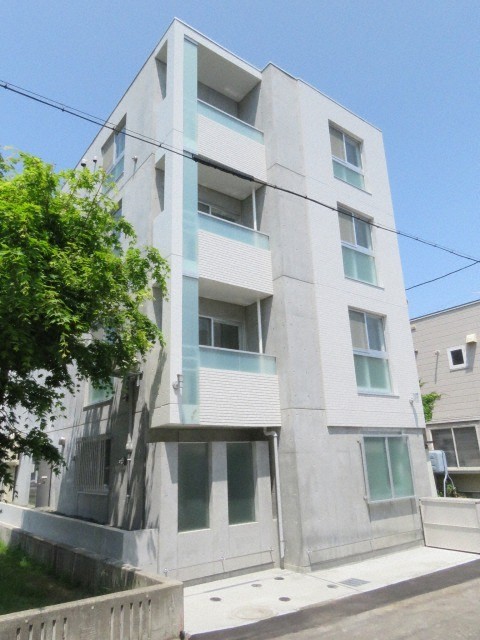 札幌市豊平区美園七条のマンションの建物外観