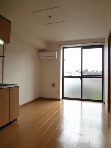 居室・リビング　明るい室内です