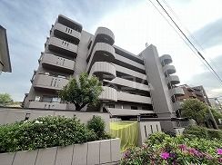 名古屋市千種区猫洞通のマンションの建物外観