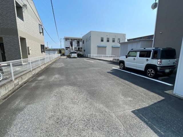 駐車場　エントランス