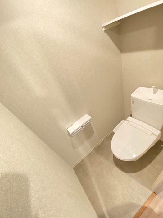 ＪＲ呉線 安芸阿賀駅 徒歩4分 7階建 築4年のトイレ写真