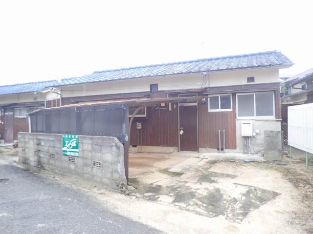 朝生田町佐藤貸家の建物外観