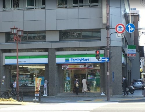 コンビニ　ファミリーマート 淡路町三丁目店（コンビニ）まで504m
