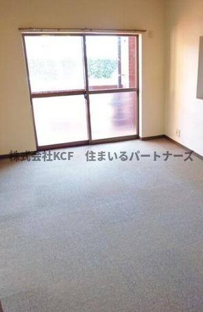 居室・リビング　ゆったり過ごせる居間です