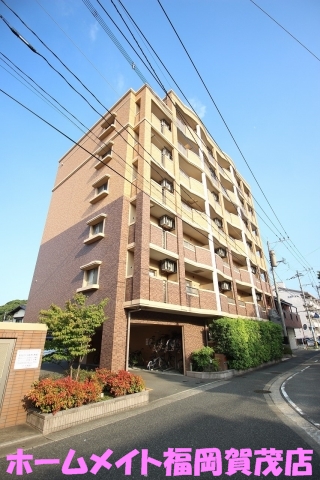 福岡市早良区野芥のマンションの建物外観